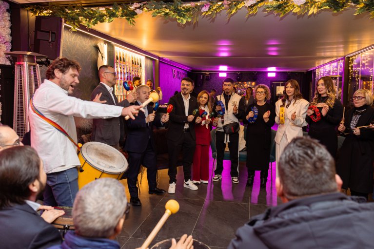 buon natale 2026 onebeat